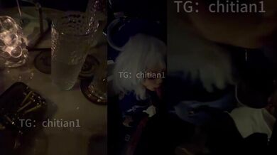 可盐可甜COS抽像福利姬【池甜chitian1】露脸性爱视图②，自慰喷水上吊，各种母狗行为 (1)